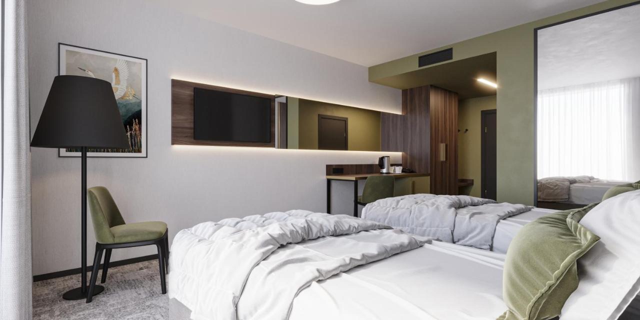 Restoria Hotel*** ราจินโปดลาสกี ภายนอก รูปภาพ